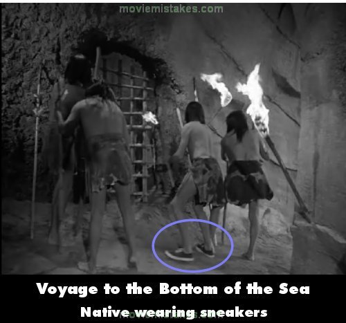 Voyage to the Bottom of the Sea mistake picture