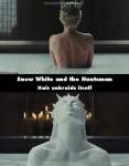 Snow White and the Huntsman mistake picture
