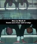 Men in Black II mistake picture
