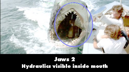 Jaws 2 mistake picture