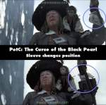 Pirates of the Caribbean: The Curse of the Black Pearl mistake picture